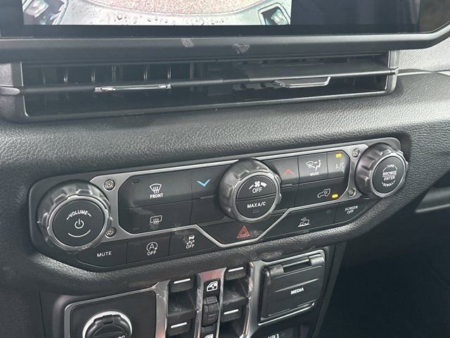 New 2026 Jeep Gladiator Sport image 30