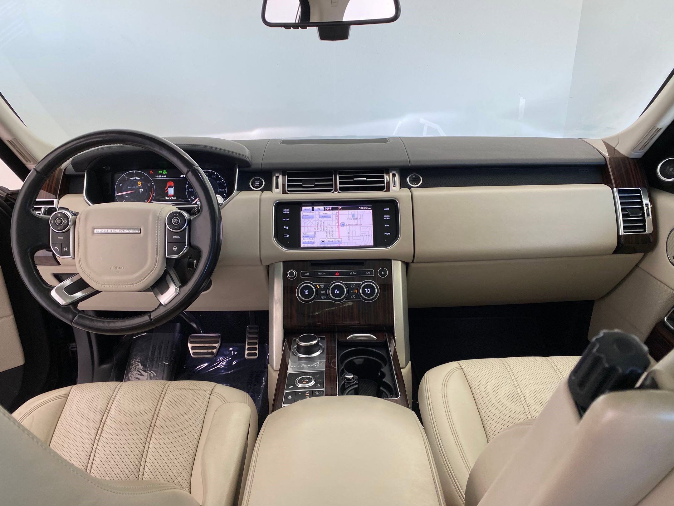 Used 2014 Land Rover Range Rover Supercharged image 15