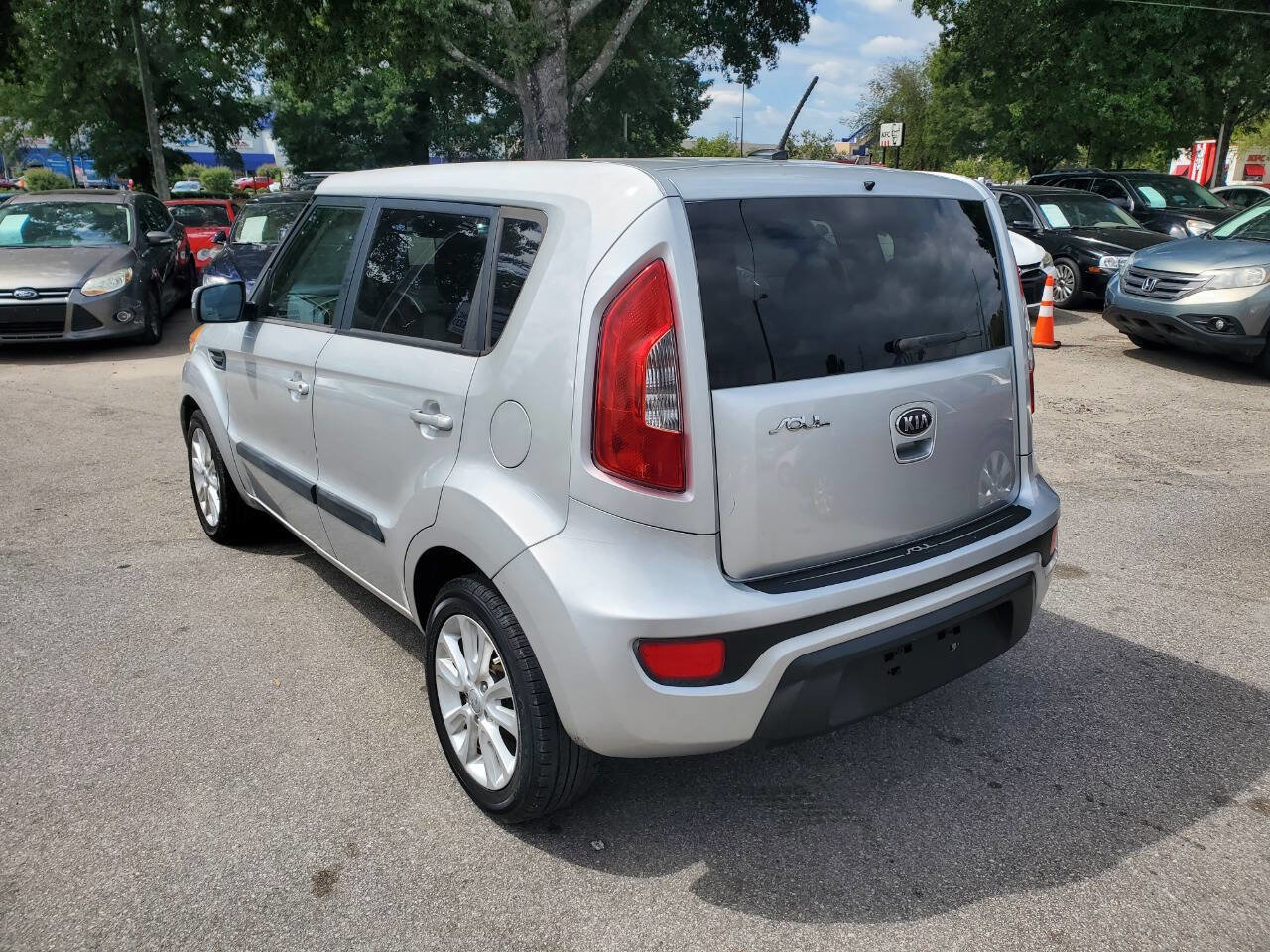 Used 2013 Kia Soul + image 5