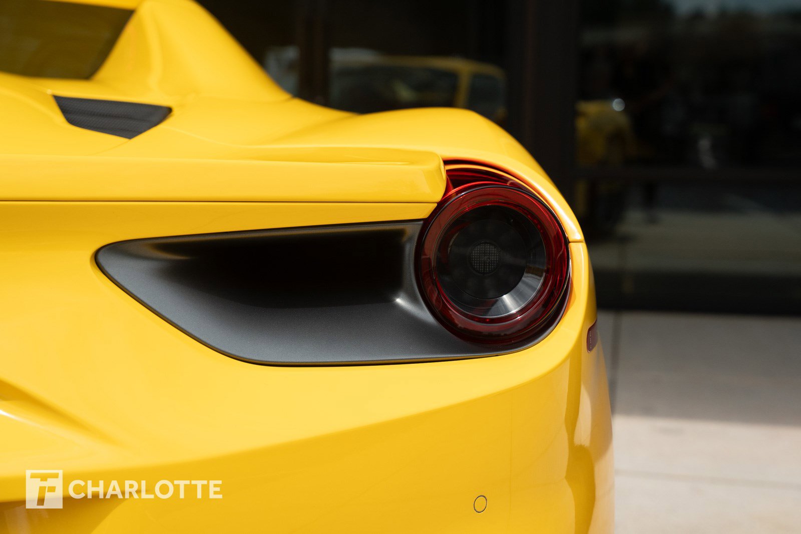 Used 2017 Ferrari 488 Spider image 19