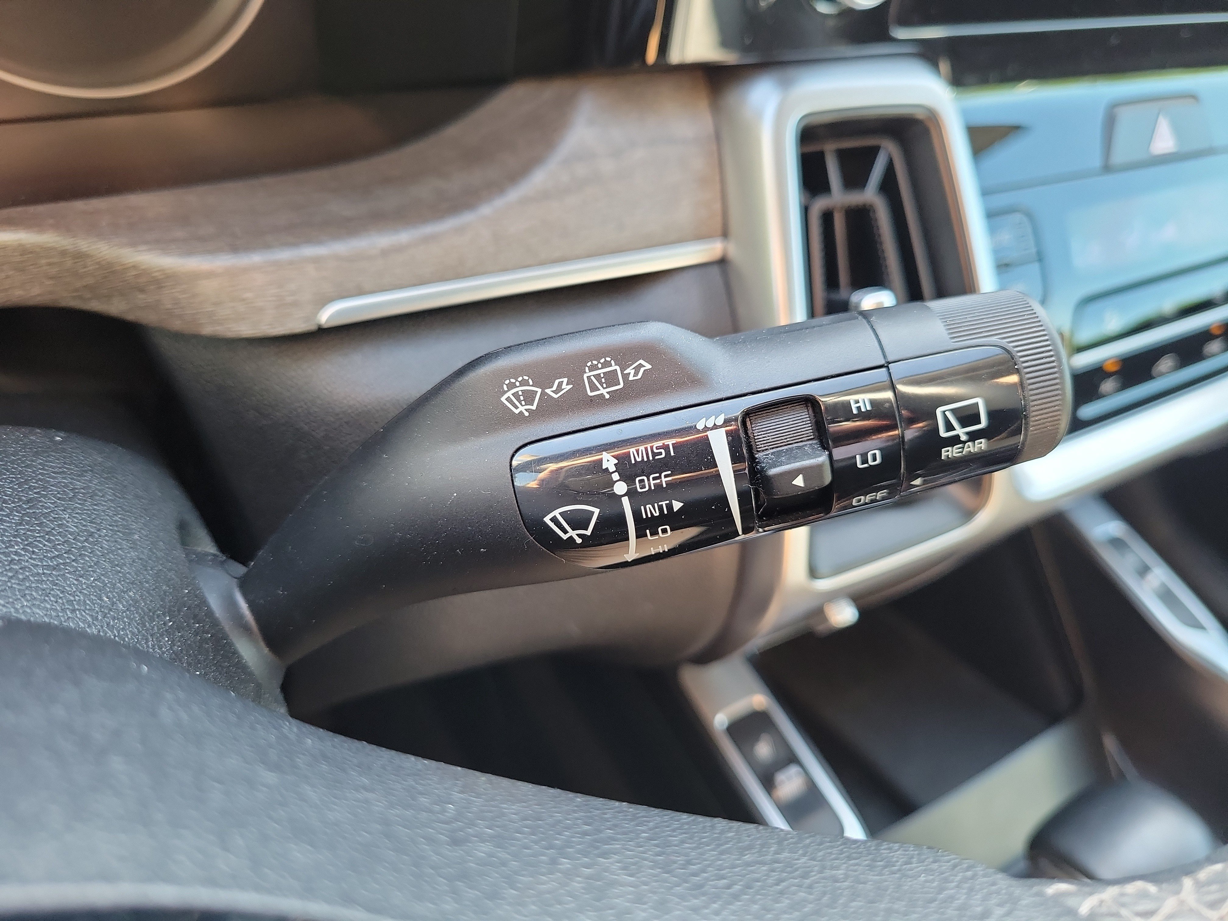 Certified 2022 Kia Sorento S AWD/4WD image 30