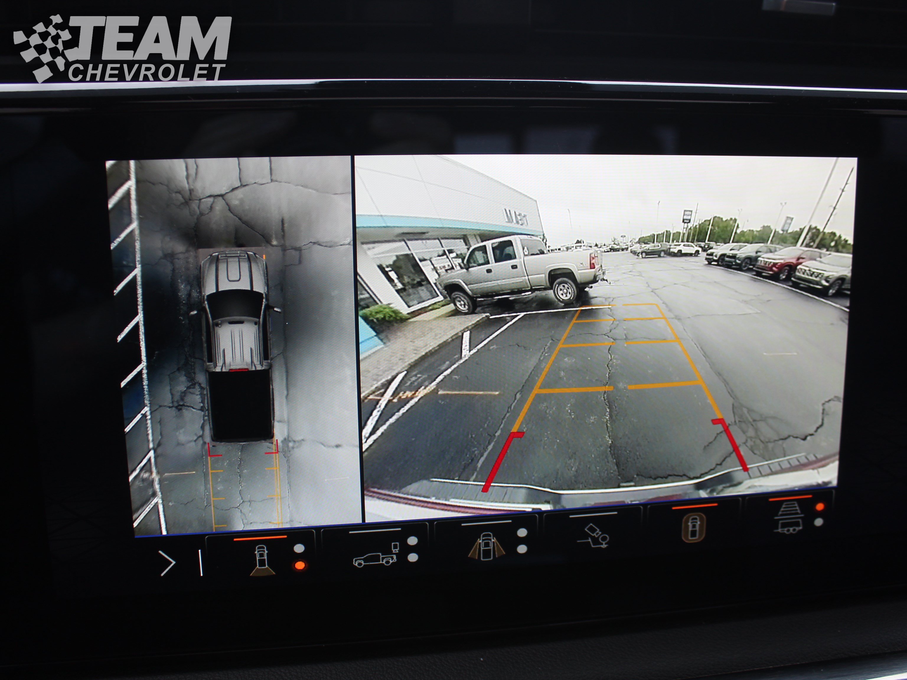Certified 2025 GMC Sierra 2500 AT4 w/ AT4 Premium Plus Package AWD/4WD image 18