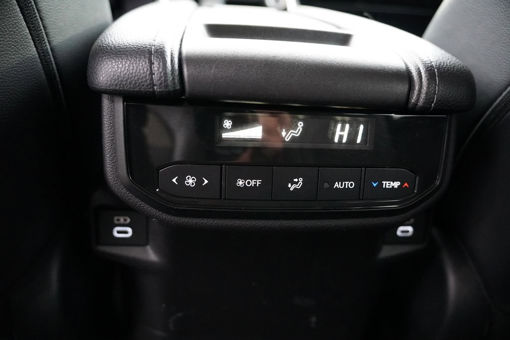 Used 2024 Toyota Grand Highlander XLE image 23