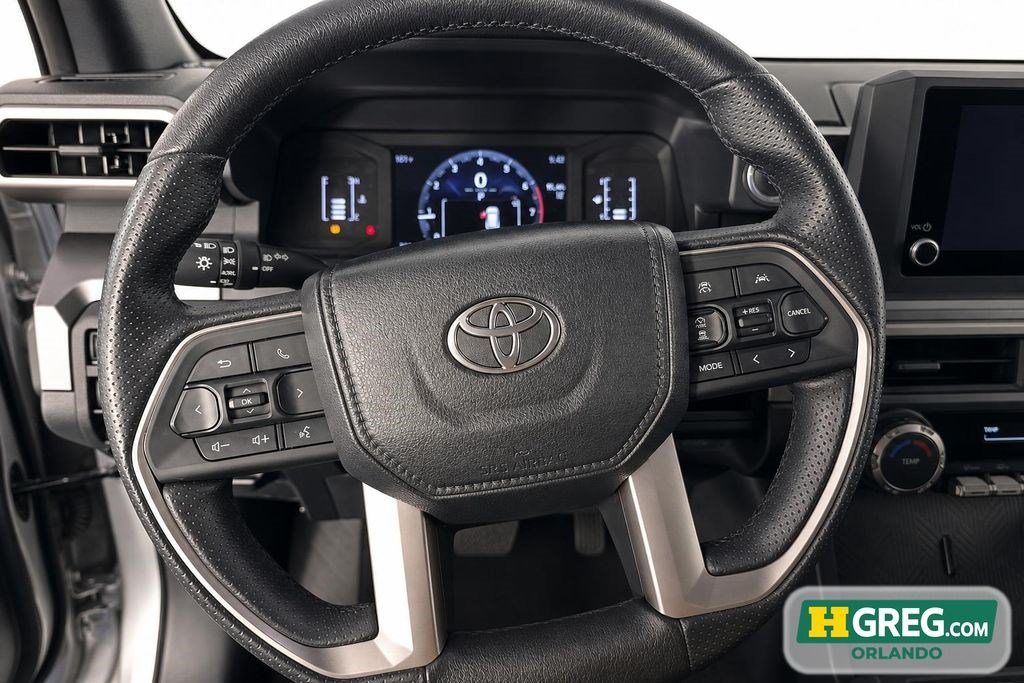 Used 2025 Toyota 4Runner SR5 AWD/4WD image 14