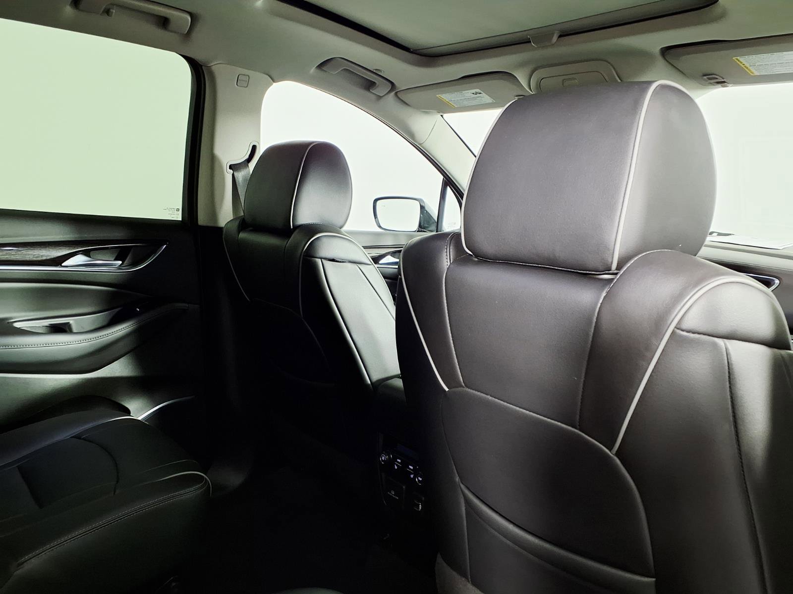 Used 2021 Buick Enclave Avenir w/ Avenir Technology Package FWD image 11