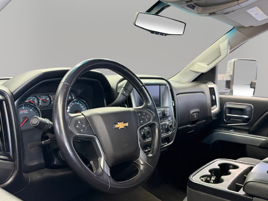 Used 2018 Chevrolet Silverado 1500 LT AWD/4WD image 16
