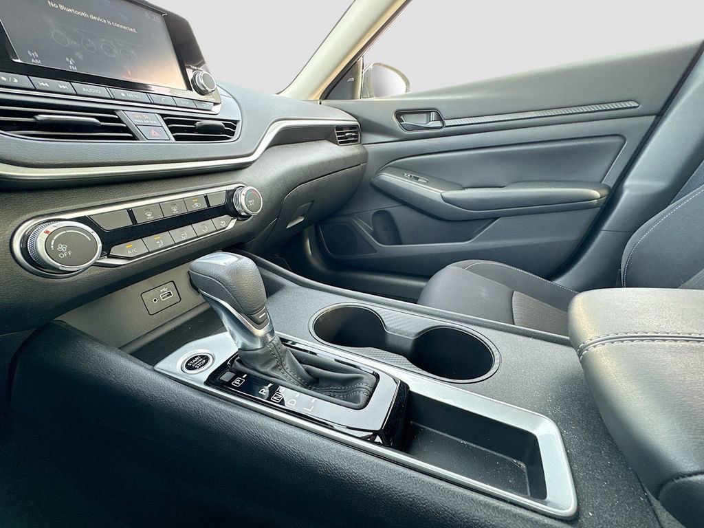 Used 2024 Nissan Altima 2.5 S FWD image 27