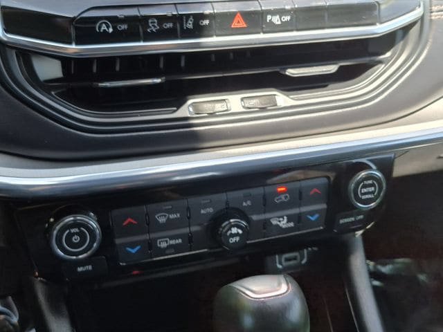 Used 2022 Jeep Compass Limited AWD/4WD image 15