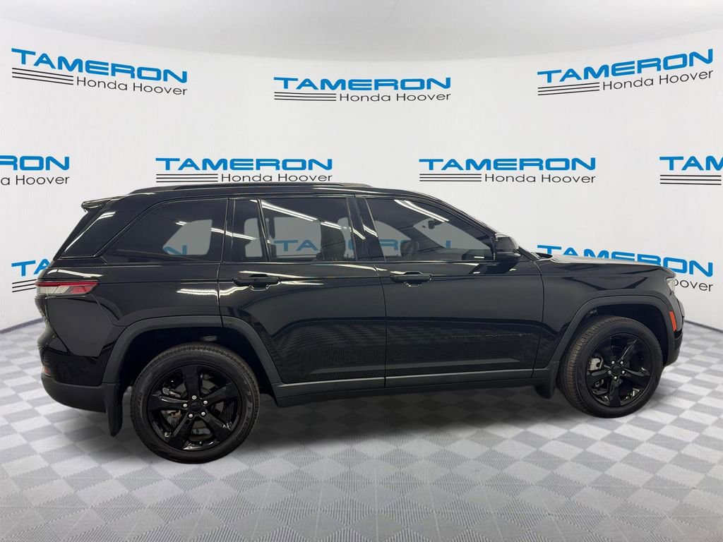 Used 2023 Jeep Grand Cherokee Limited w/ Black Appearance Package RWD image 6