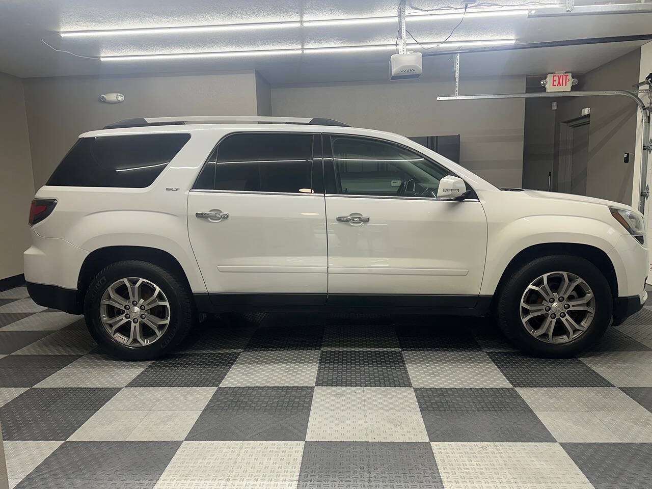 Used 2016 GMC Acadia SLT w/ Open Road Package AWD/4WD image 8