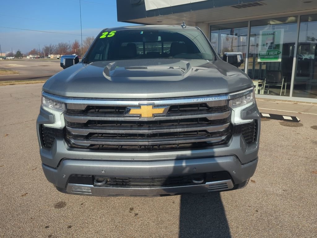 Used 2025 Chevrolet Silverado 1500 High Country w/ Z71 Off-Road Package image 2