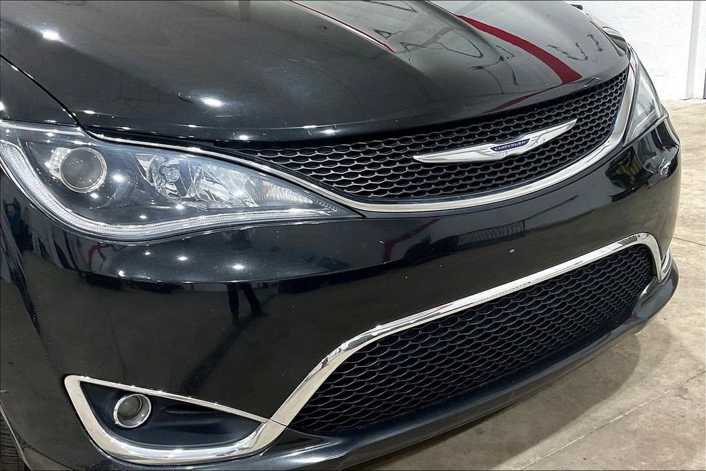 Used 2018 Chrysler Pacifica Touring Plus image 29