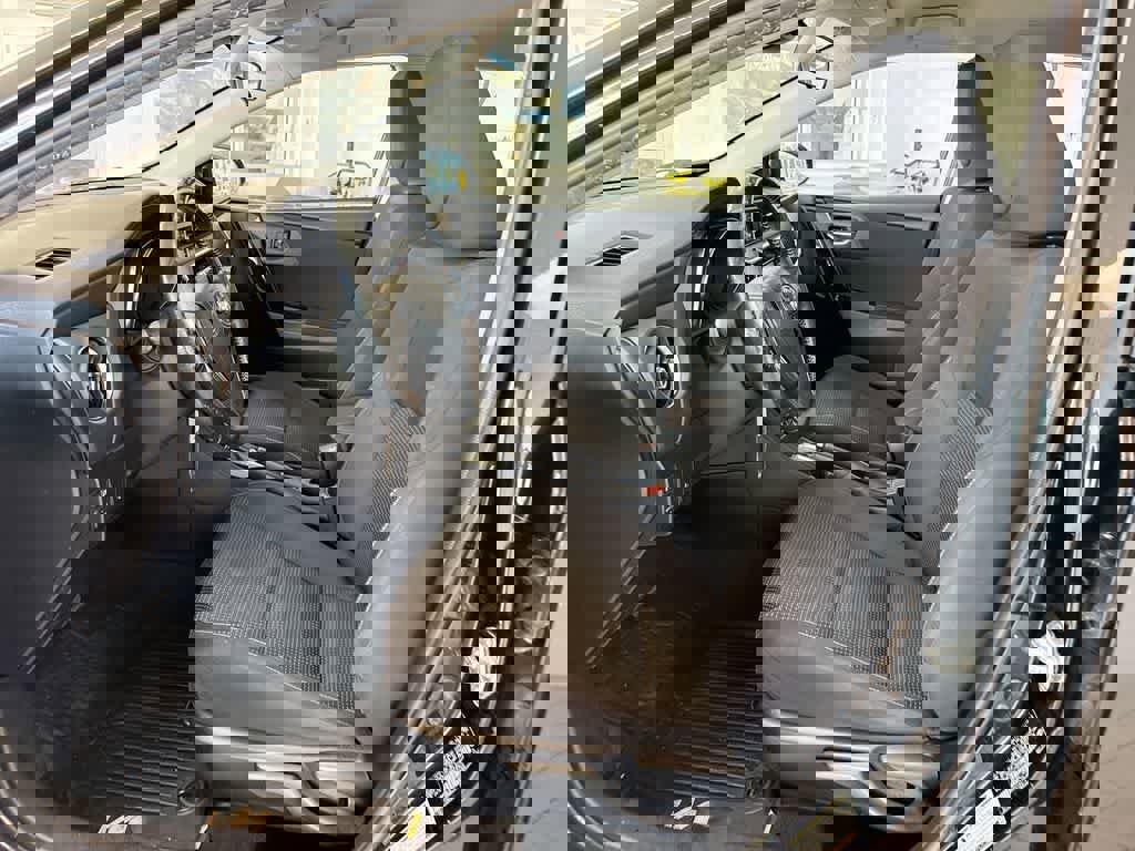 Used 2017 Toyota Corolla iM image 17