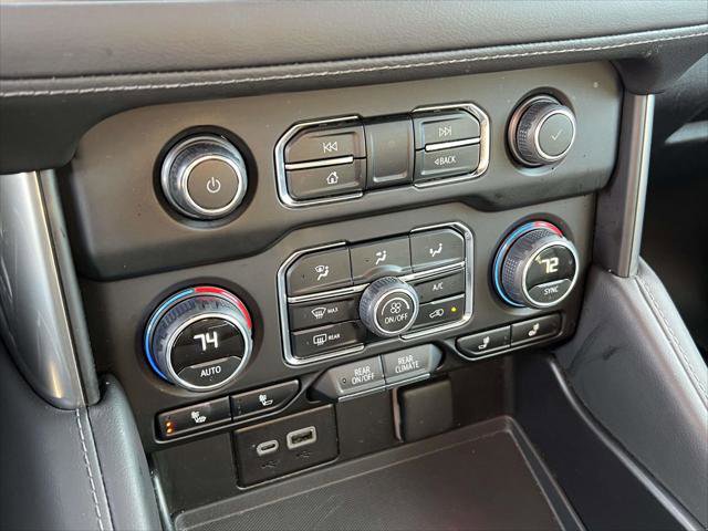 Used 2024 Chevrolet Suburban LT image 31