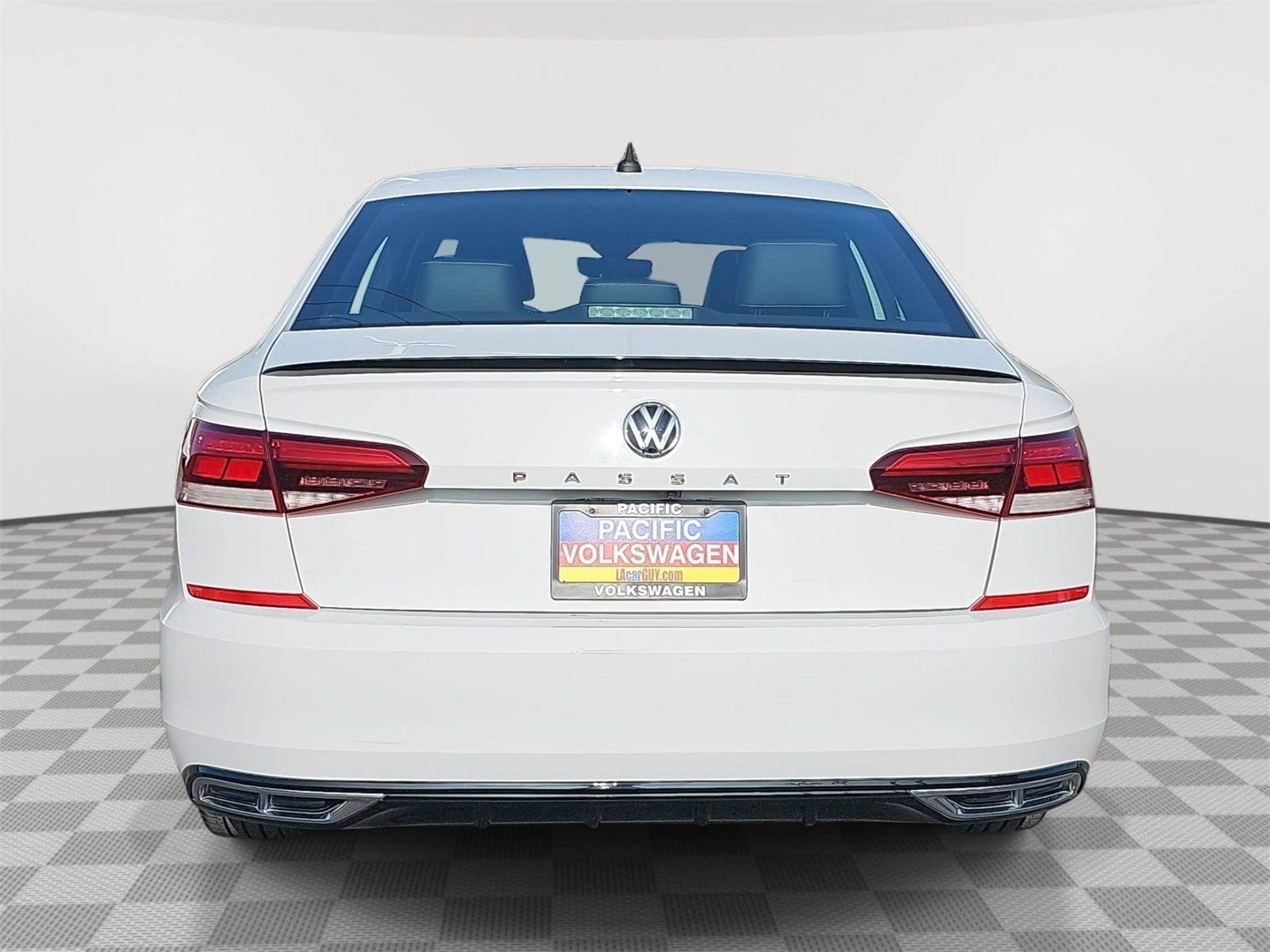 Used 2021 Volkswagen Passat 2.0T R-Line image 6