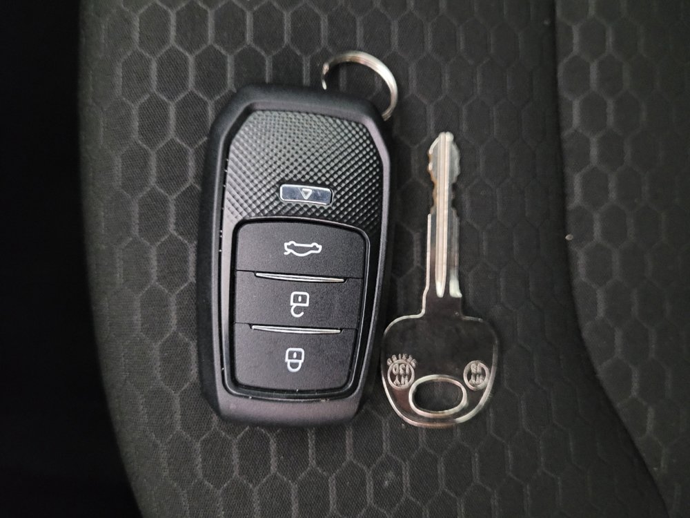 Used 2020 Hyundai Elantra Value Edition w/ Cargo Package (C1) FWD image 32