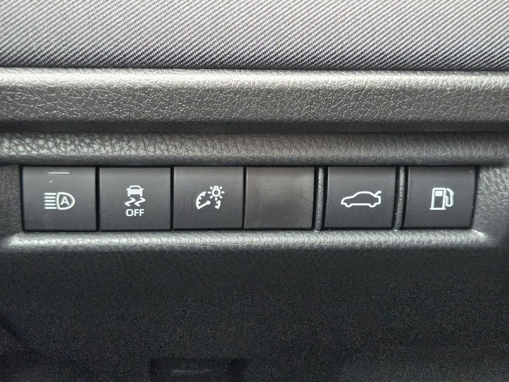 Used 2026 Toyota Camry LE FWD image 25