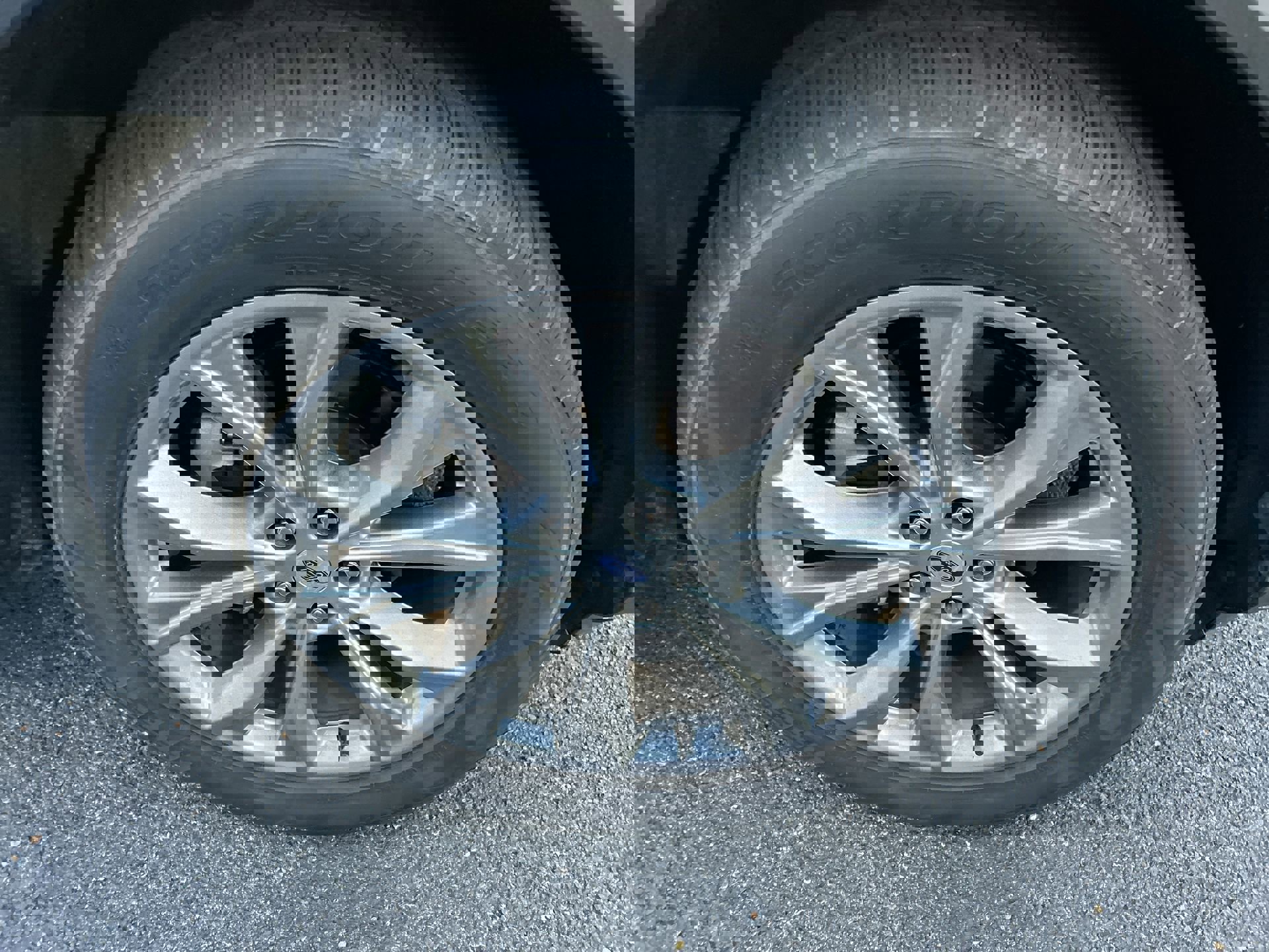 Used 2023 Ford Explorer XLT w/ Equipment Group 202A image 13