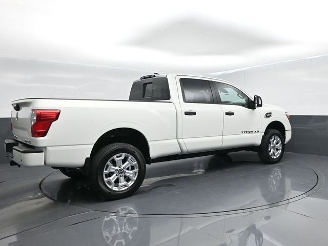 Used 2024 Nissan Titan SV w/ SV Convenience Package image 8