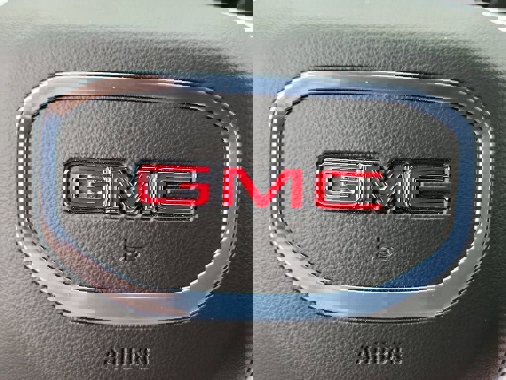 Used 2026 GMC Sierra 1500 Elevation image 30