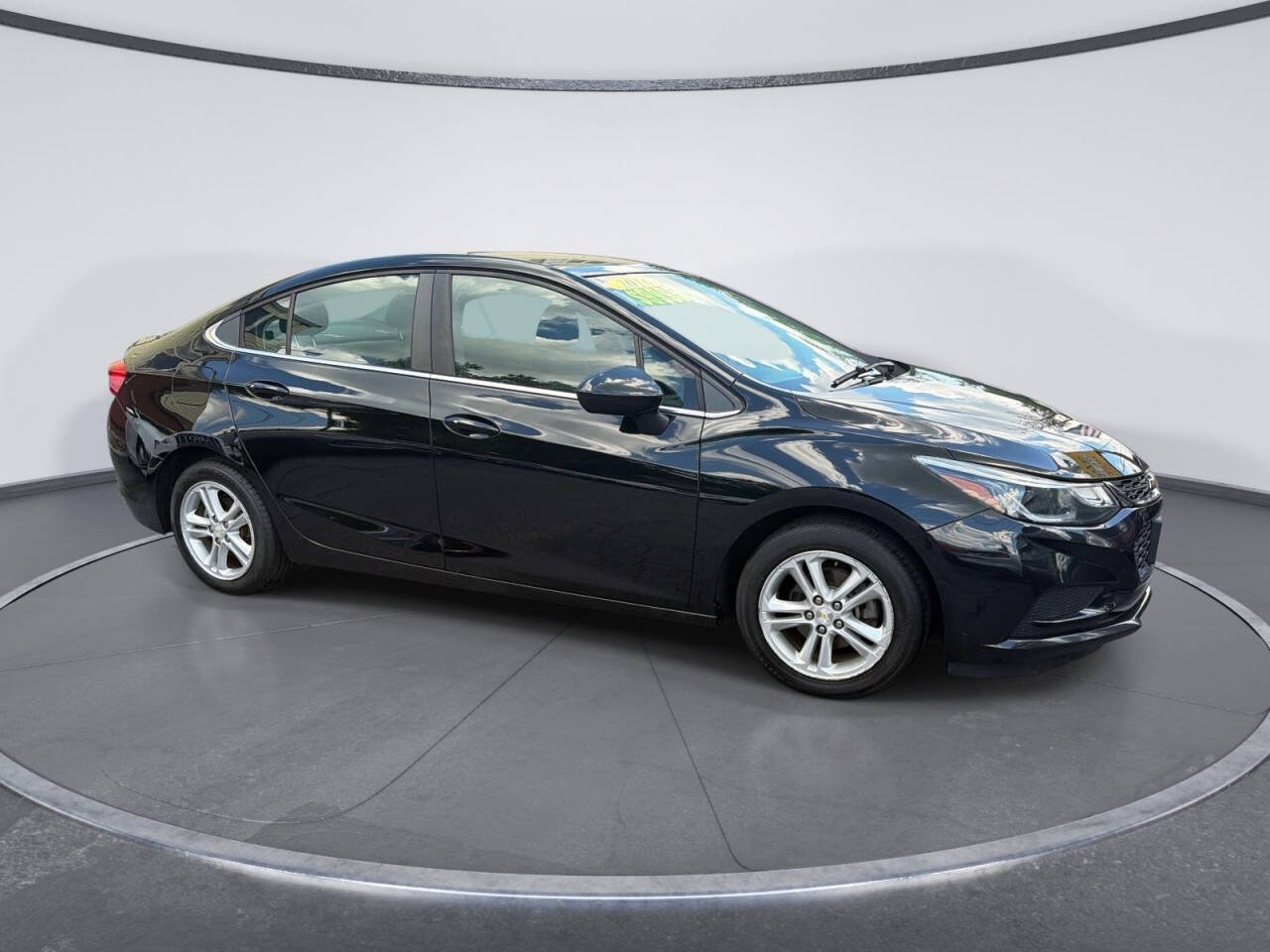 Used 2016 Chevrolet Cruze LT w/ Convenience Package FWD image 6
