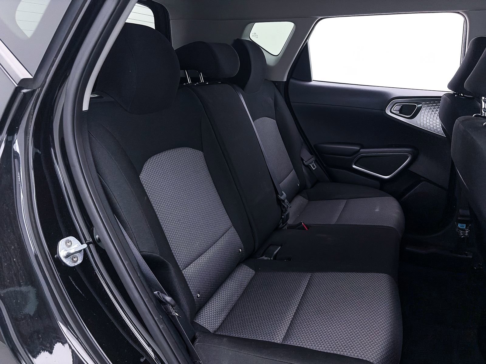 Used 2020 Kia Soul LX image 32