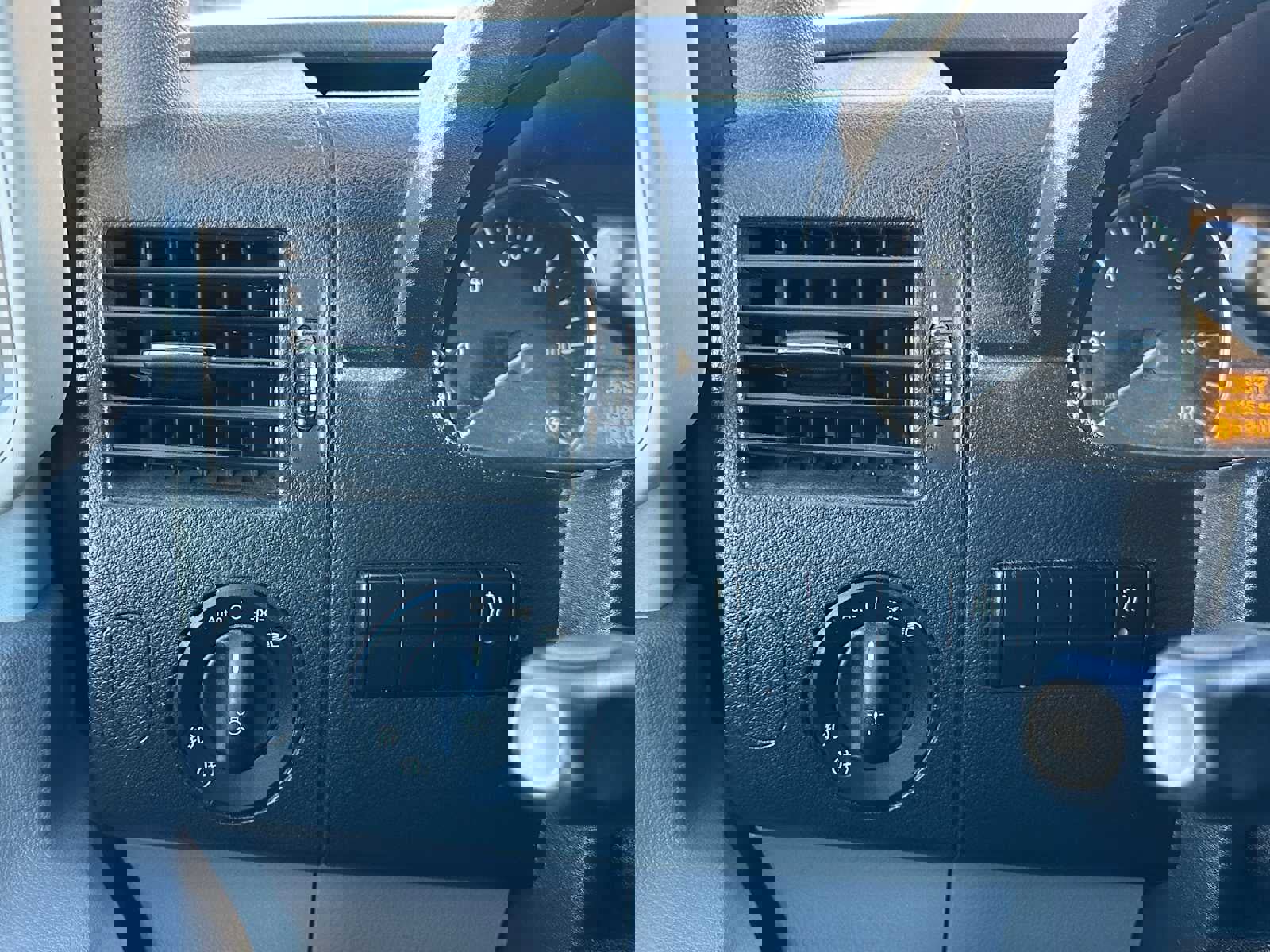 Used 2016 Freightliner Sprinter 2500 image 34