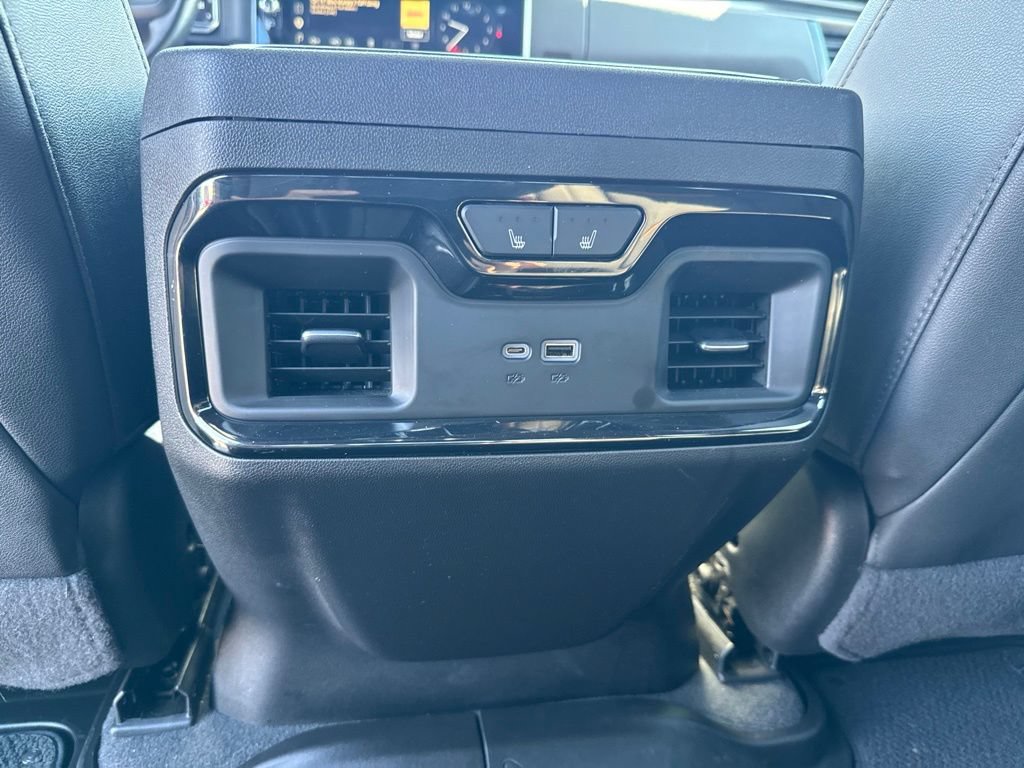Used 2022 GMC Sierra 1500 AT4 w/ AT4 Premium Package AWD/4WD image 17