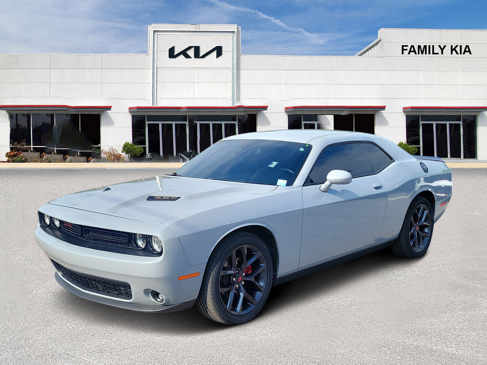 Used 2021 Dodge Challenger SXT w/ Blacktop Package RWD image 3