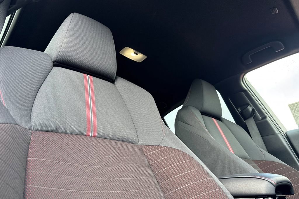 Used 2024 Toyota Corolla SE image 17