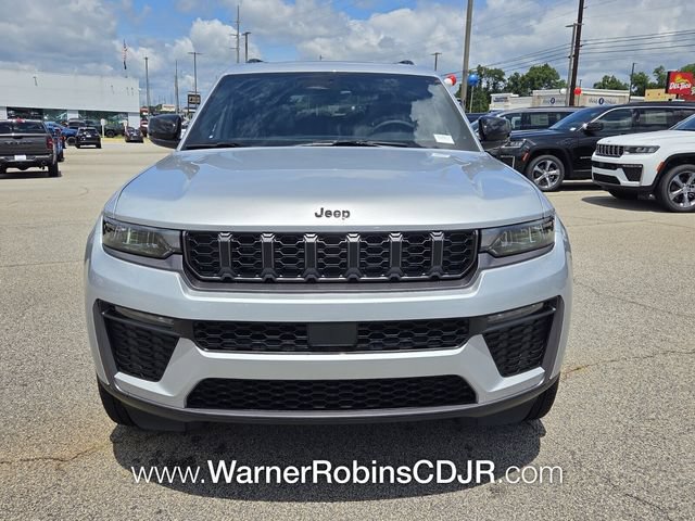 New 2026 Jeep Grand Cherokee L Limited RWD image 2