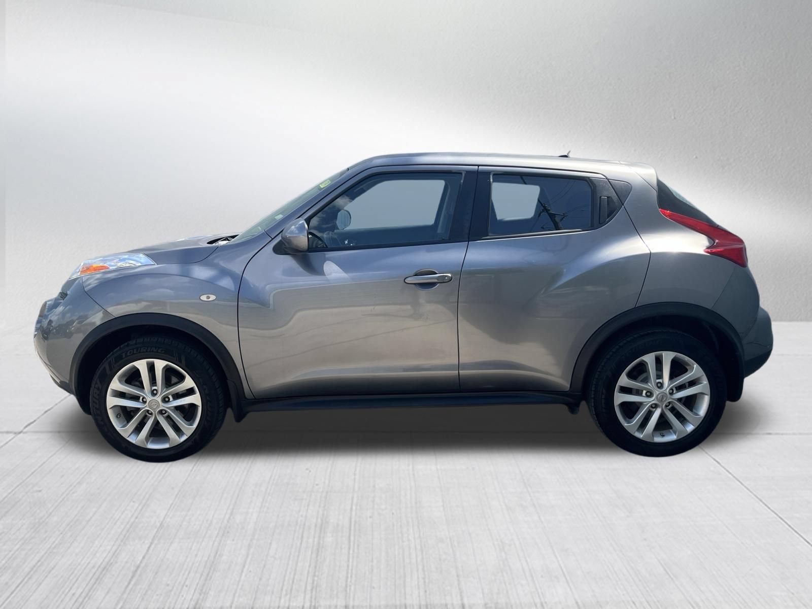 Used 2014 Nissan Juke S FWD image 4
