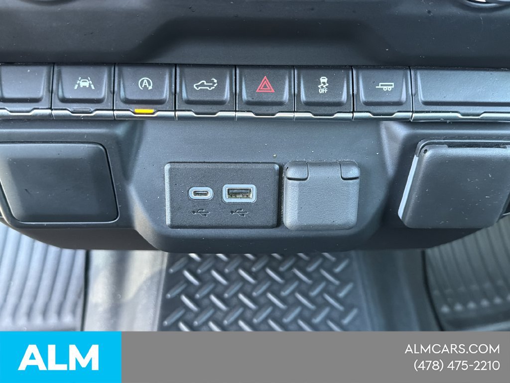 Used 2022 Chevrolet Silverado 1500 Custom RWD image 9