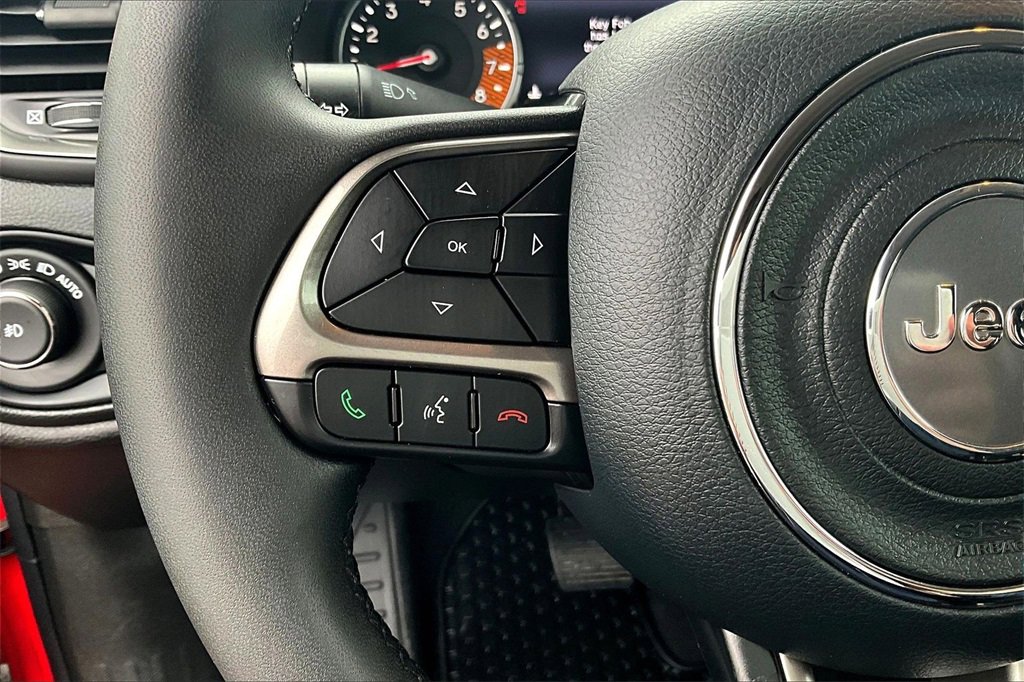 Used 2022 Jeep Renegade Latitude image 18