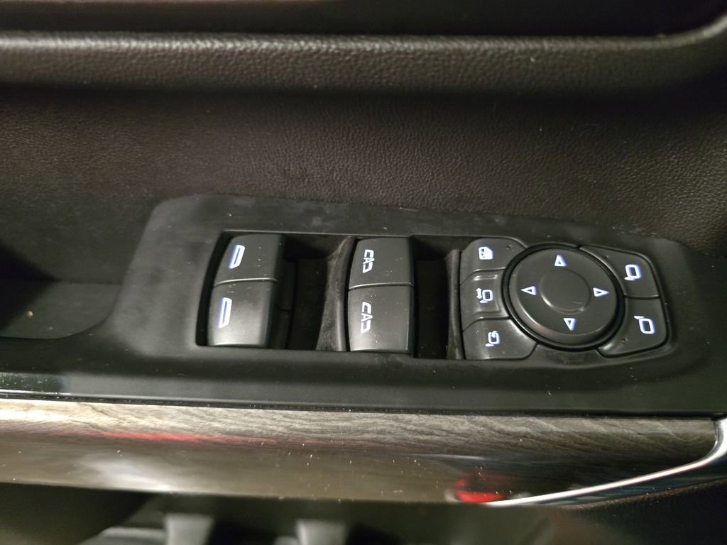 Used 2022 Chevrolet Silverado 2500 LTZ w/ LTZ Premium Package image 24