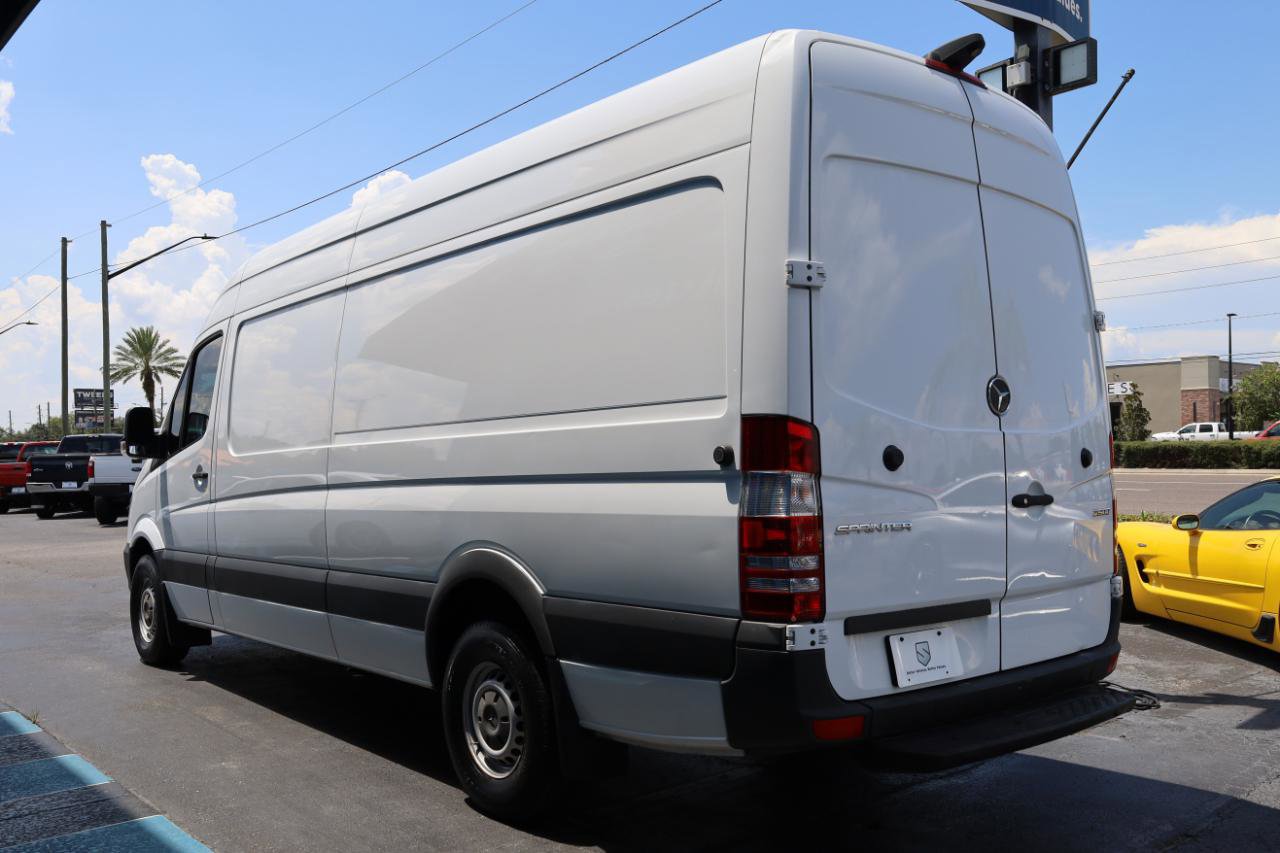 Used 2017 Mercedes-Benz Sprinter 2500 image 4