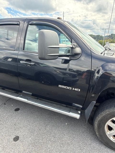 Used 2013 Chevrolet Silverado 3500 LTZ w/ LTZ Plus Package AWD/4WD image 3
