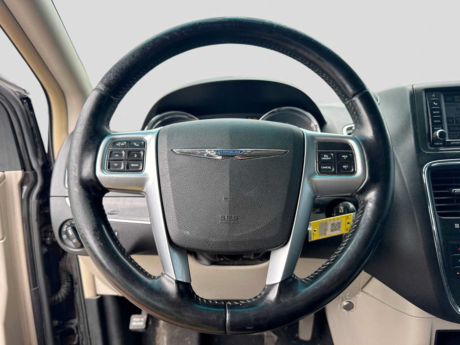 Used 2012 Chrysler Town & Country Touring w/ Entertainment Group #1 FWD image 13