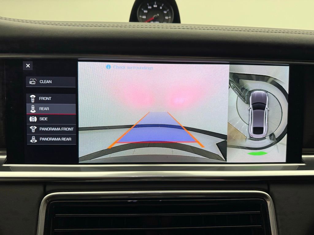 Used 2020 Porsche Panamera GTS image 18