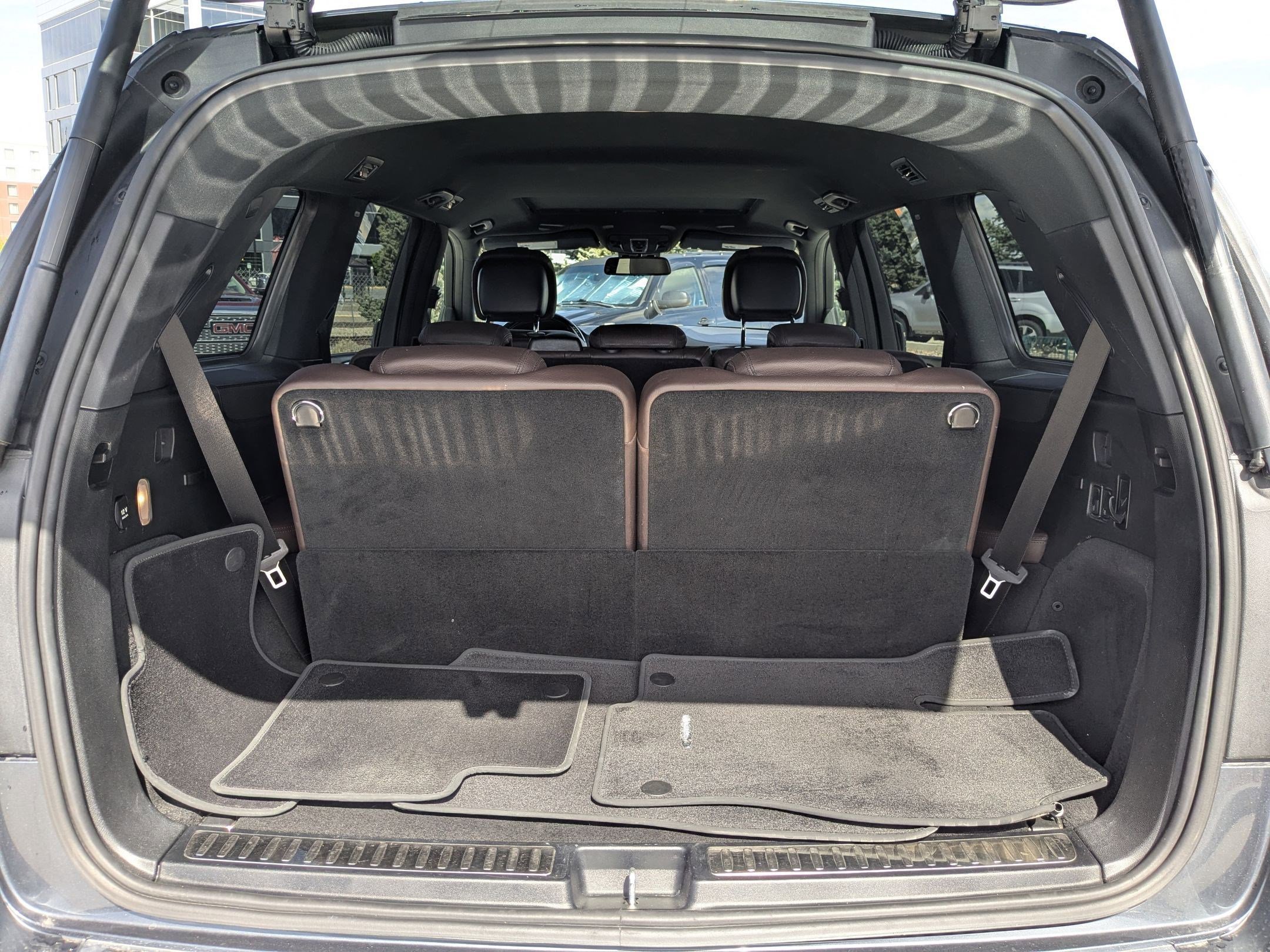 Used 2016 Mercedes-Benz GL 550 4MATIC image 34