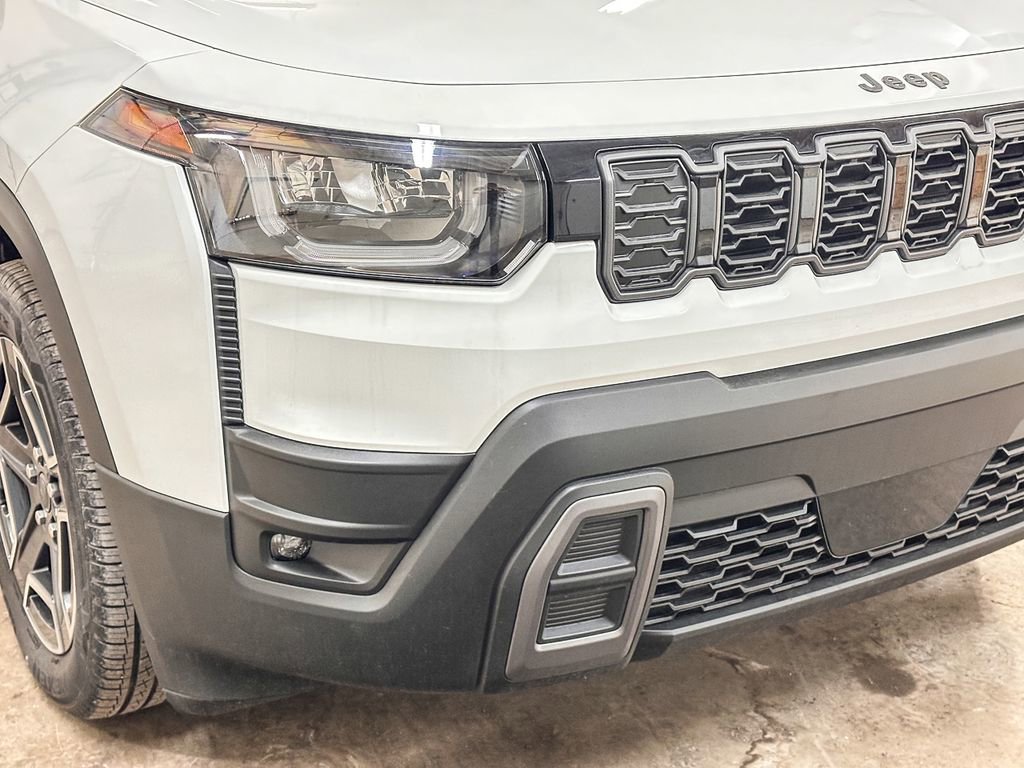 New 2026 Jeep Cherokee Laredo AWD/4WD image 12