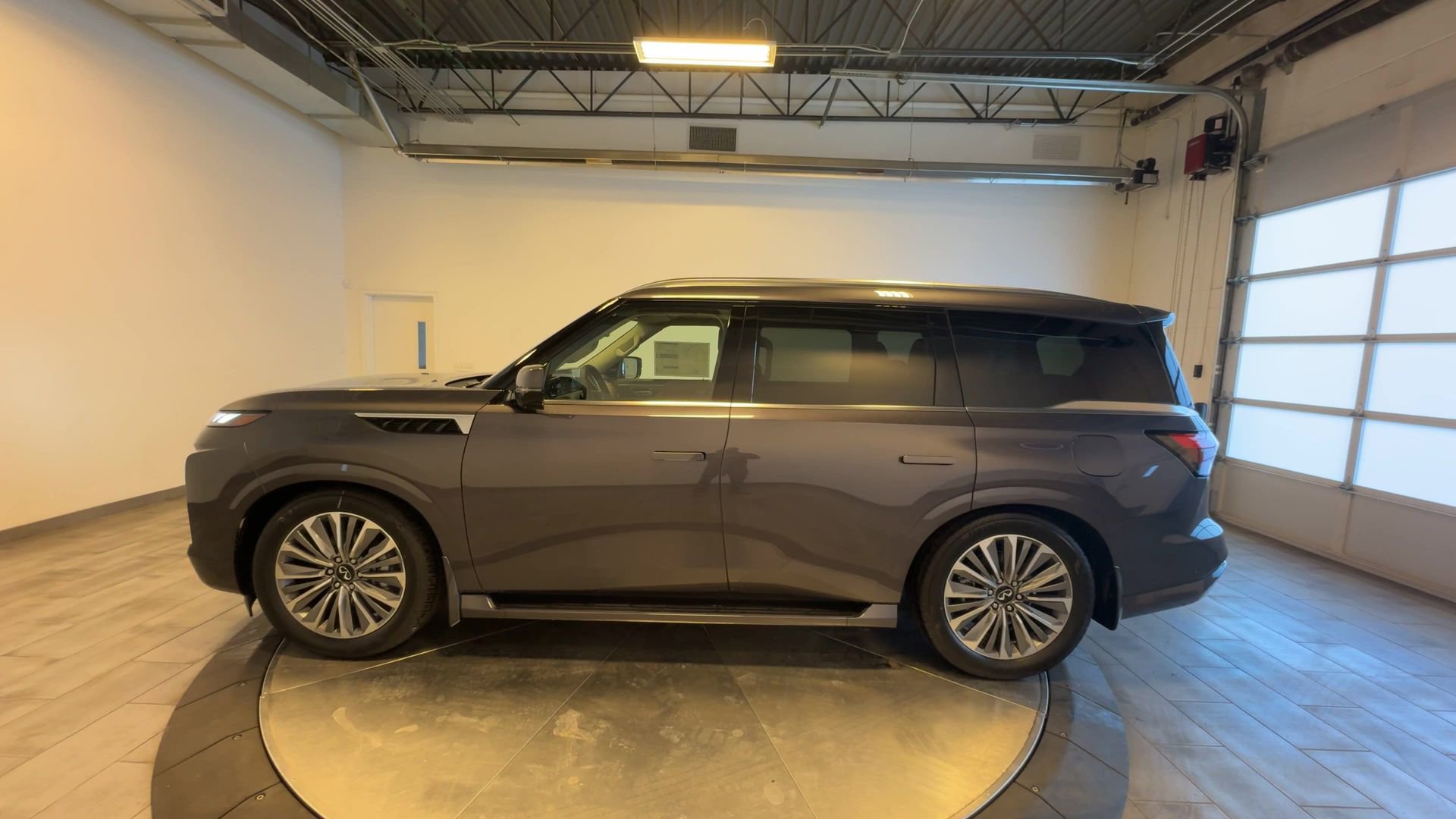 New 2026 INFINITI QX80 Luxe AWD/4WD image 5