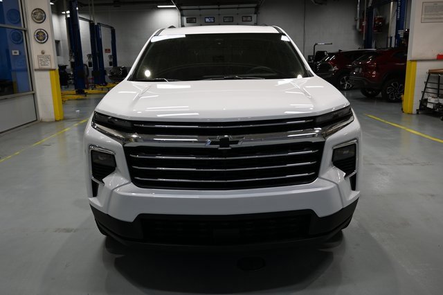 New 2026 Chevrolet Traverse LT w/ Driver Confidence Package image 2