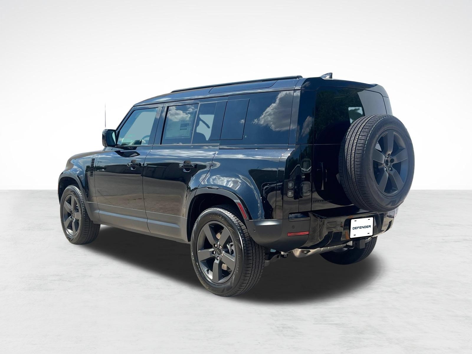 Used 2026 Land Rover Defender 110 S AWD/4WD image 3