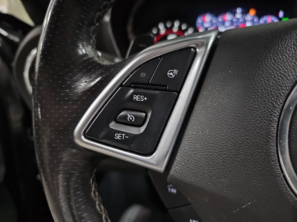 Used 2020 Chevrolet Camaro SS RWD image 11