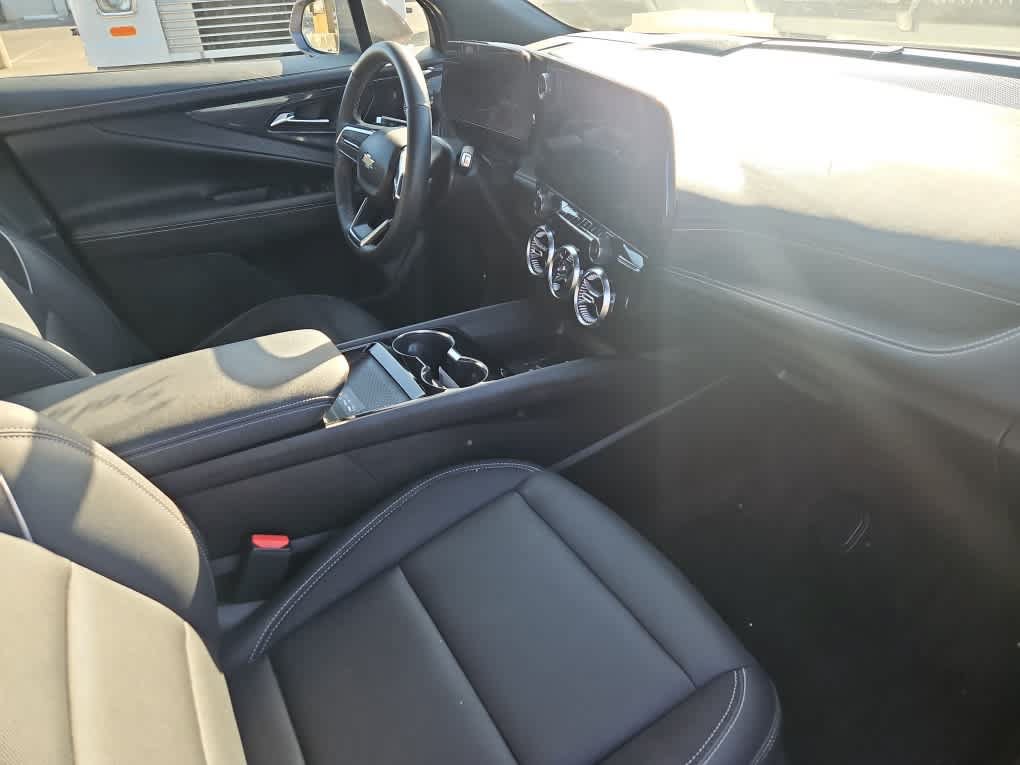 Used 2024 Chevrolet Blazer EV LT AWD/4WD image 11