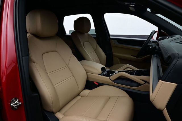 Certified 2026 Porsche Cayenne S AWD/4WD image 18
