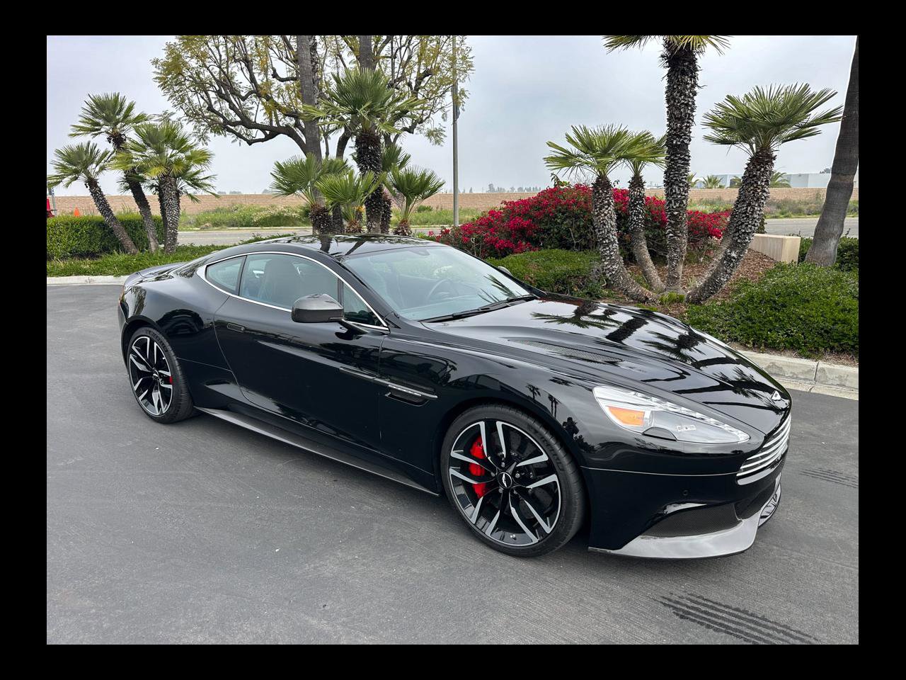 Used 2016 Aston Martin Vanquish Coupe RWD image 1