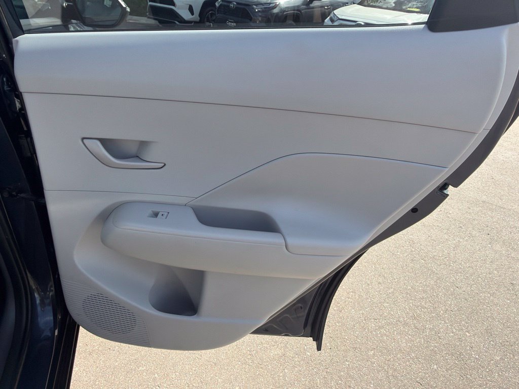 Used 2024 Hyundai Kona SEL AWD/4WD image 12