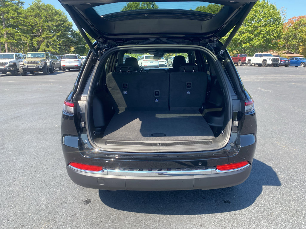 New 2027 Jeep Grand Cherokee Laredo X AWD/4WD image 14